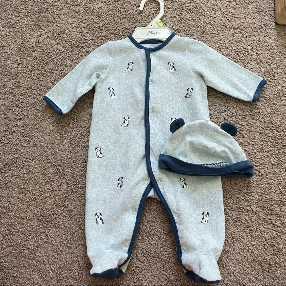3m NWOT Little Me snap footie pajama and hat set in blue with embroidered dogs